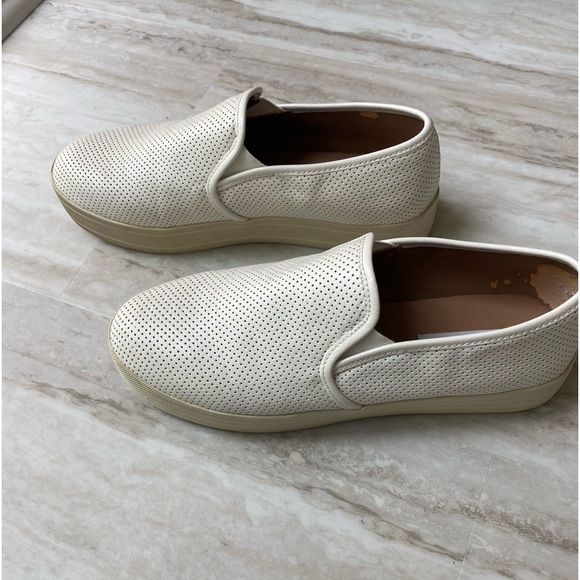 Steve Madden Slip on Shoes - Picture 2 of 11
